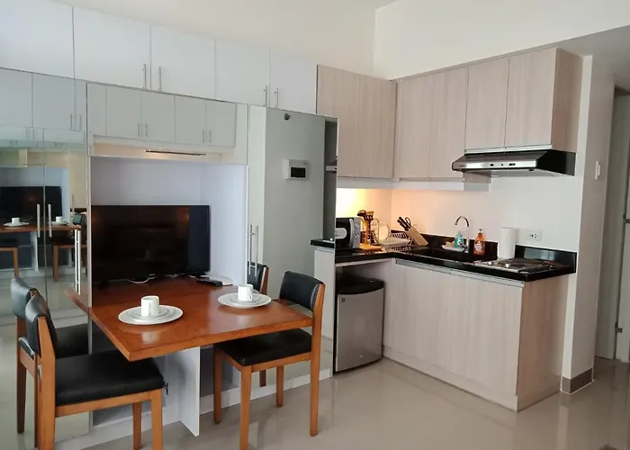 Mabolo Garden Flat A1 Rooftop Pool Near Ayala Mall Cebu