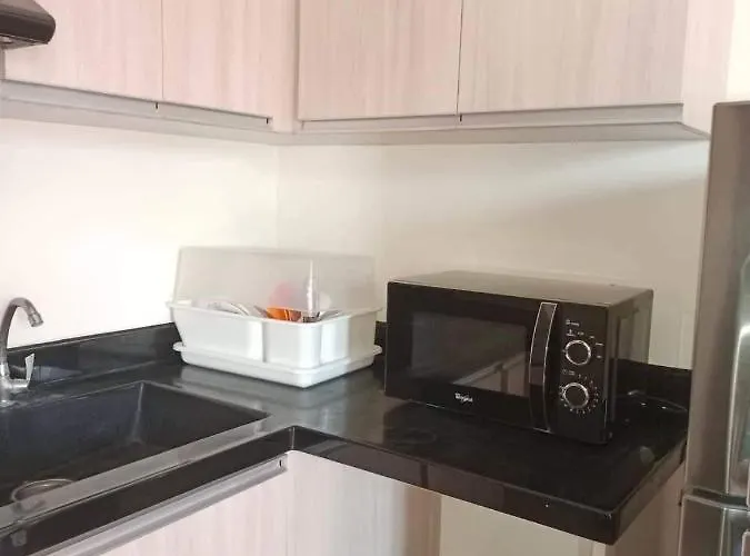 Mabolo Garden Flat A1 Rooftop Pool Near Ayala Mall