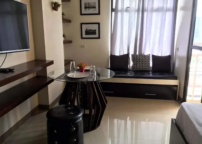 Mabolo Garden Flat A1 Rooftop Pool Near Ayala Mall