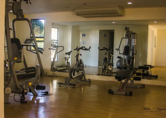 Apartment Mabolo Garden Flat A1 Rooftop Pool Near Ayala Mall *