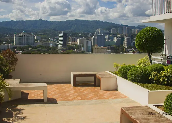 Apartment Mabolo Garden Flat A1 Rooftop Pool Near Ayala Mall *